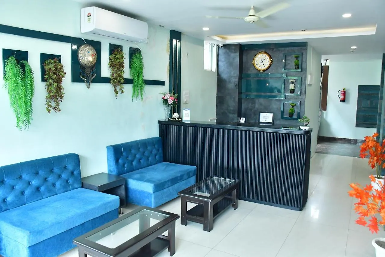 Hotel Yatharth Inn Varanasi 4*,  India