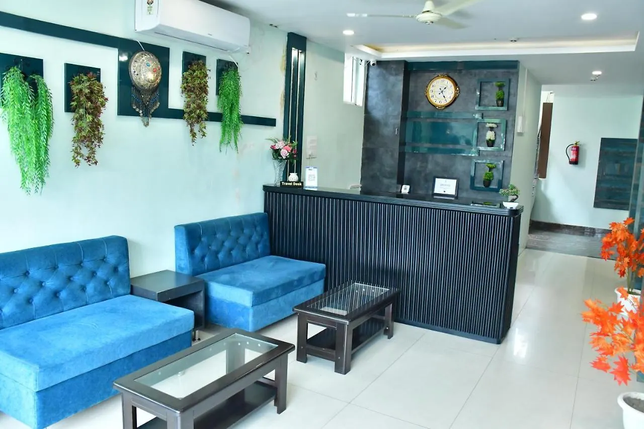 Hotel Yatharth Inn Varanasi