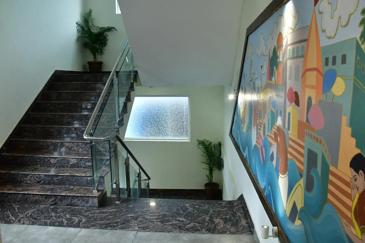Hotel Yatharth Inn Varanasi 4*,