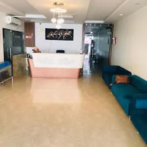 https://the-holly-hotels-agra.agrahotelsindia.net