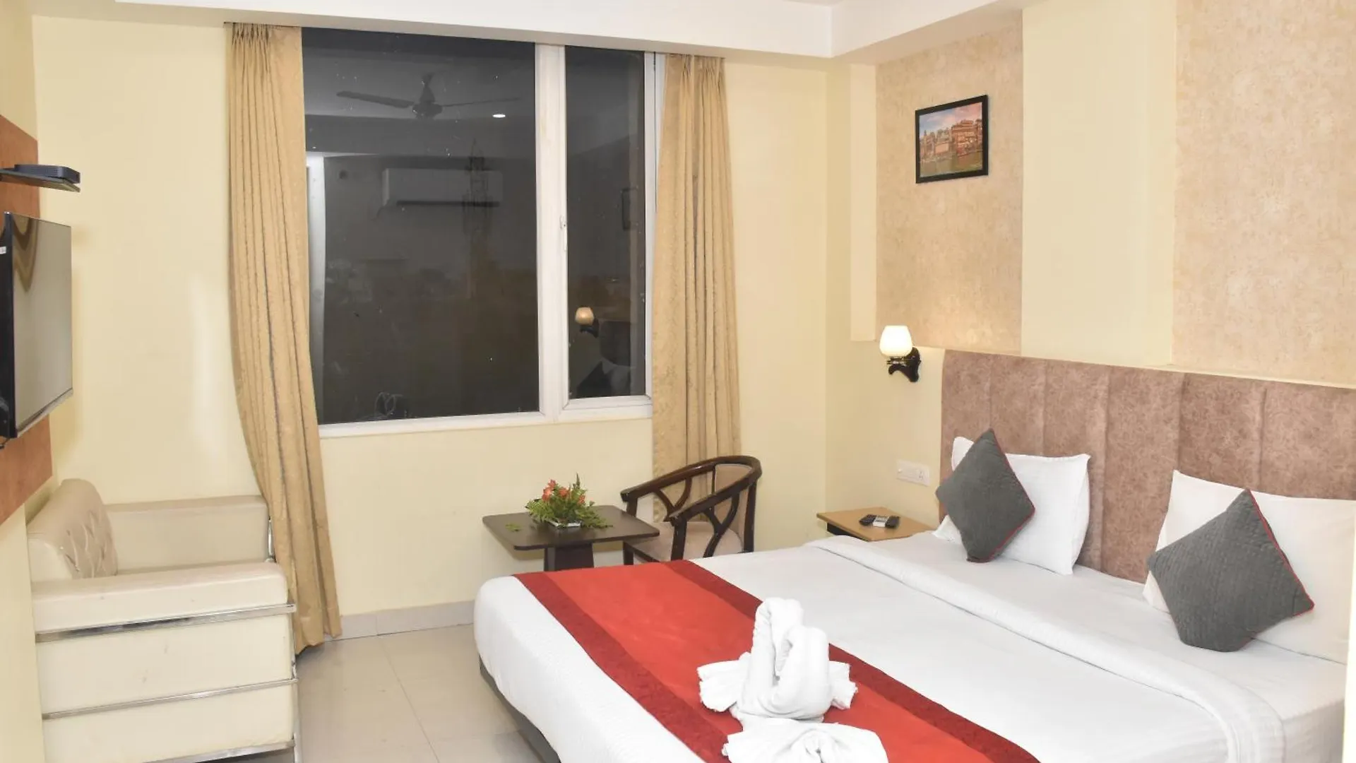 ****  Hotel Yatharth Inn Varanasi India