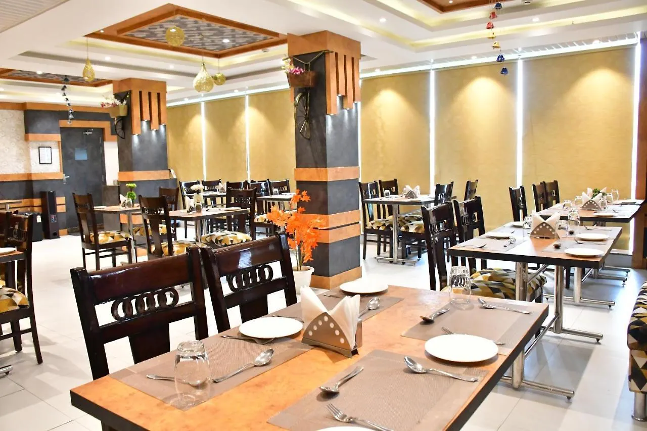Hotel Yatharth Inn Benares