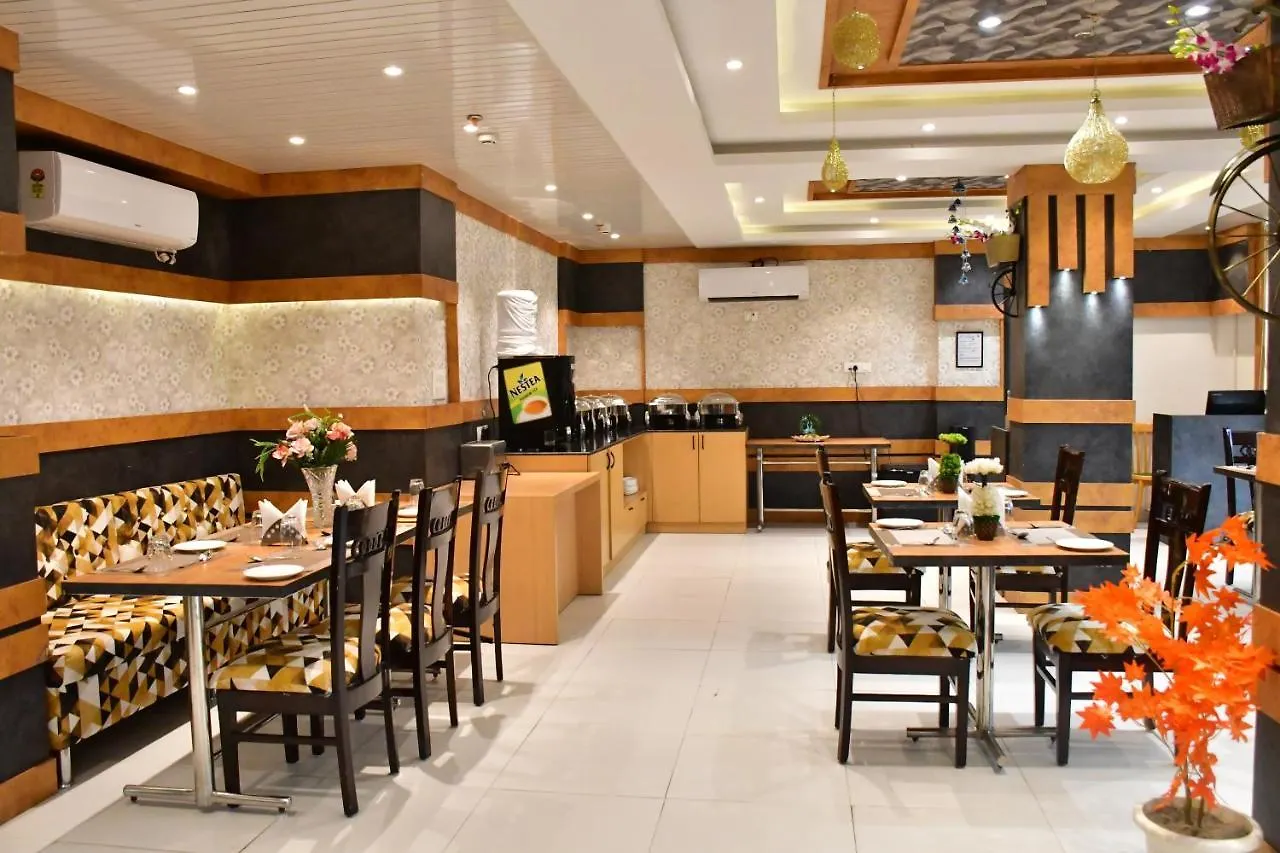 Hotel Yatharth Inn Benares